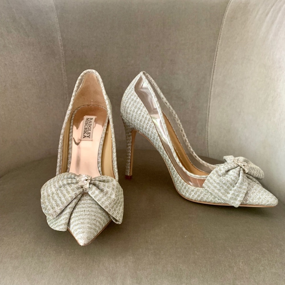 Badgley Mischka Silver and Gold Bow Heels - Picture 1 of 6
